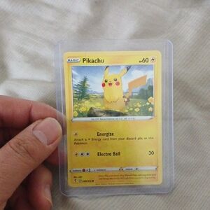 Pikachu Pokémon Trading Card
